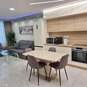  דירה на няколко минути от летището