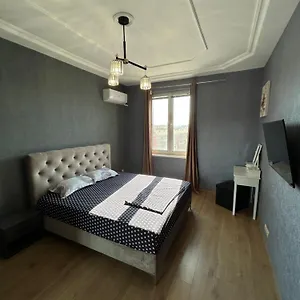 Maria-luiza's Cozy Apartment